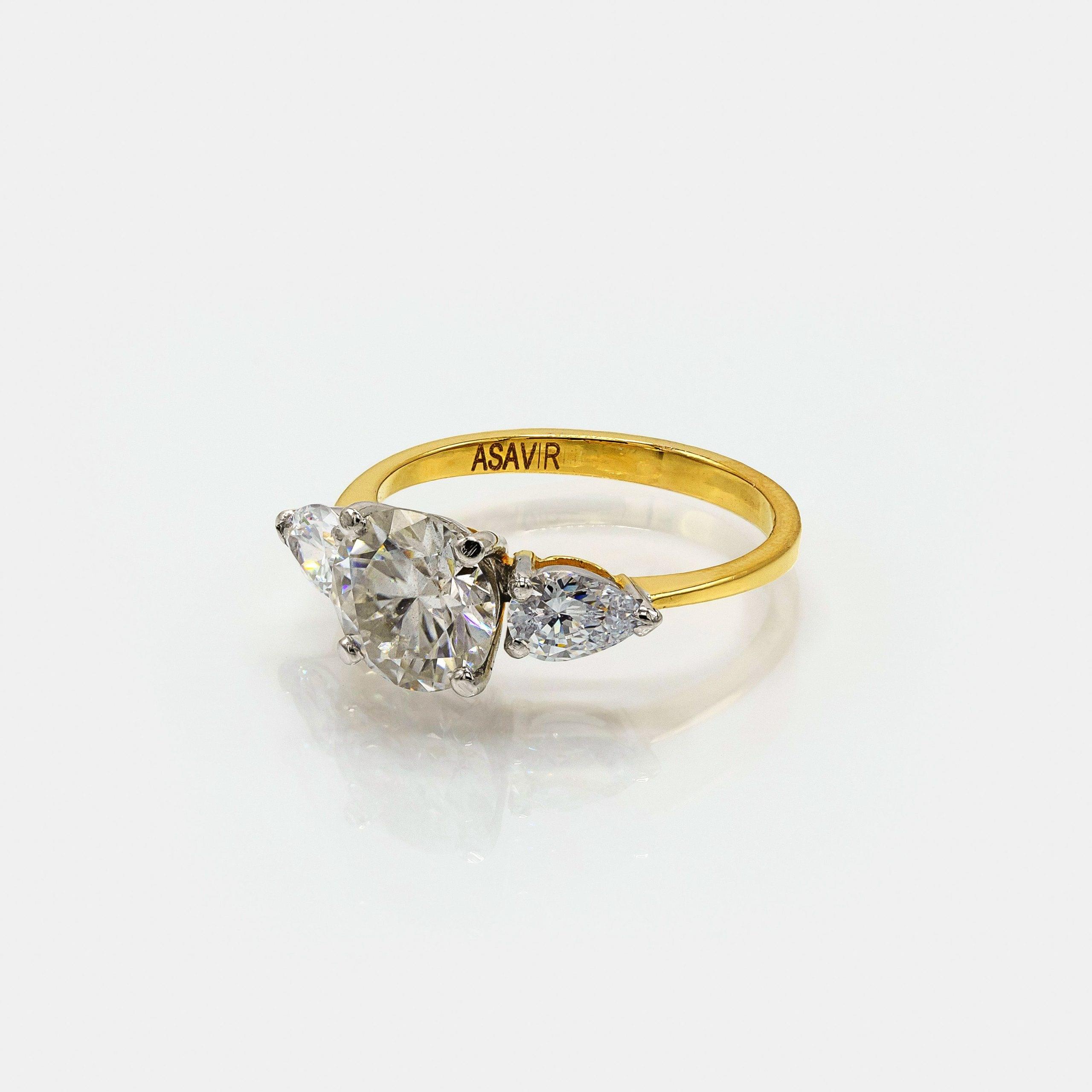Gold 2CT Mossanite Pear Drop Ring