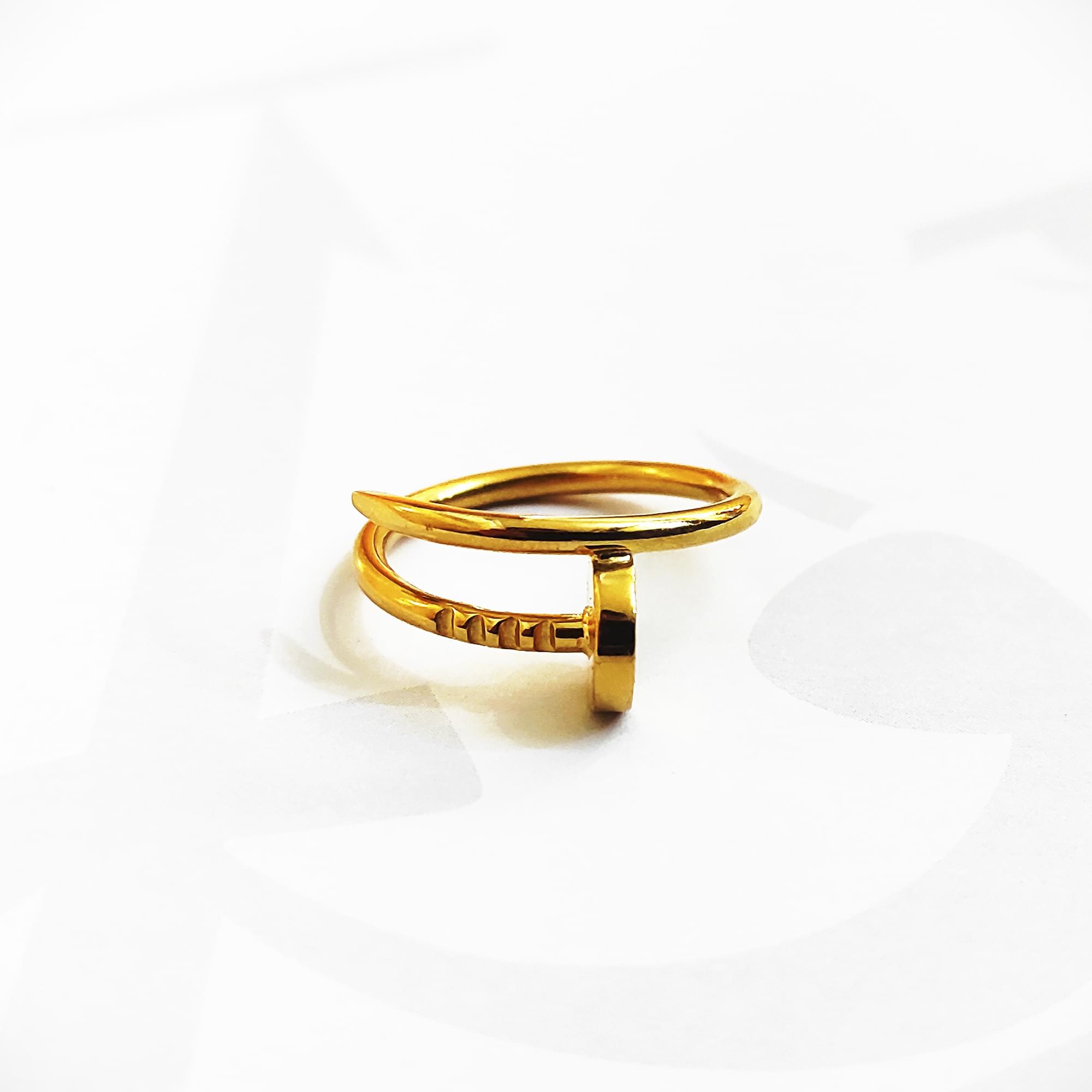 Gold C.Unclou Ring
